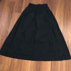 Super long back skirt!